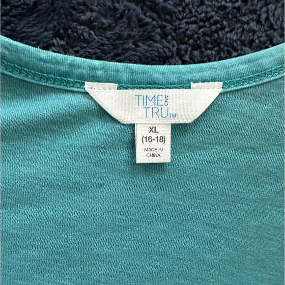 Time and Tru Women's FLUTTER SLEEVE T-Shirt Size XL BLUE - Picture 10 of 11